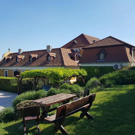 Gombás Kúria Mansion Boutique Maison d'hôtes