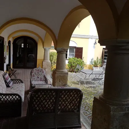 Gombás Kúria Mansion Boutique Maison d'hôtes